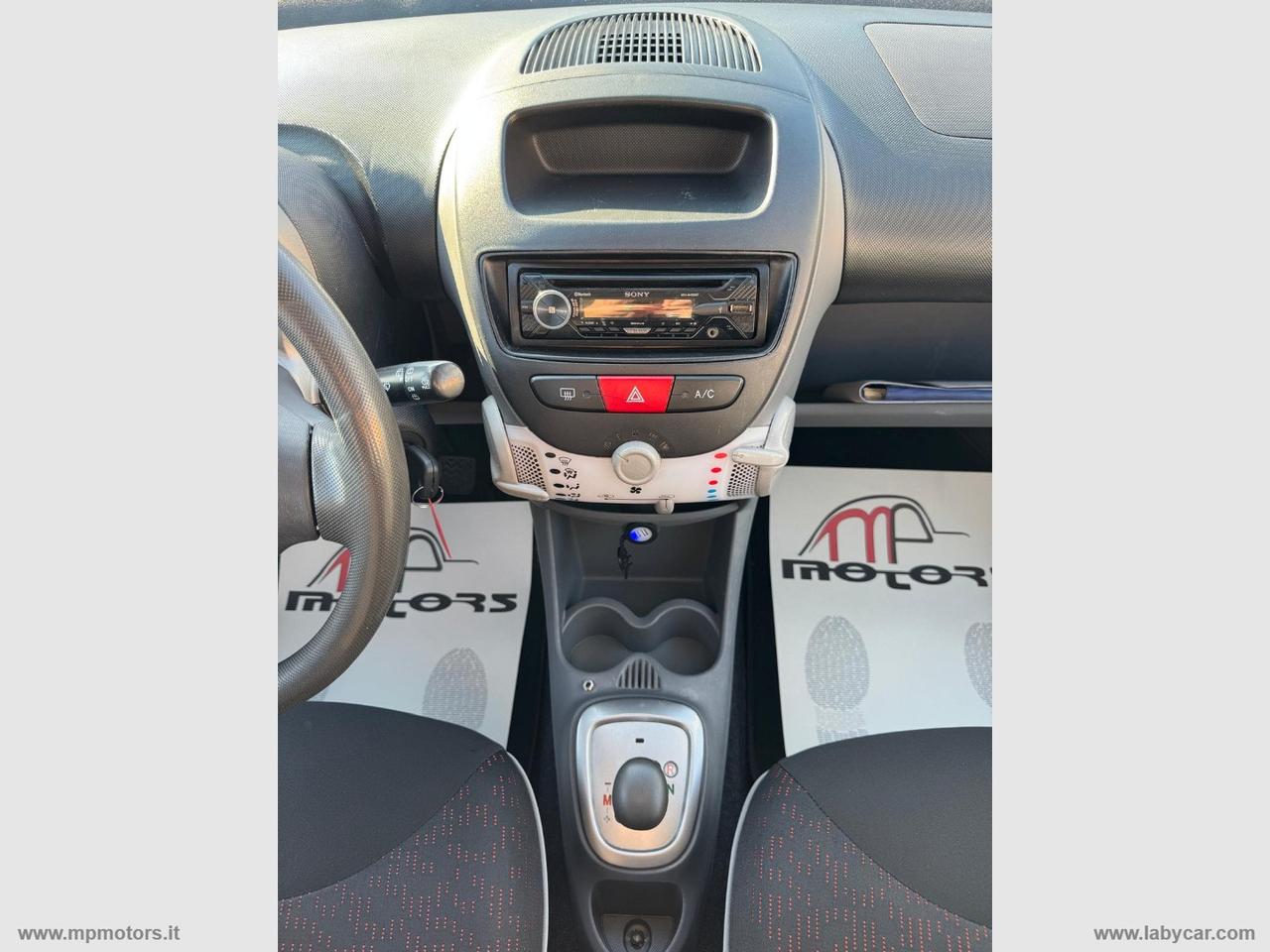 PEUGEOT 107 SWEET YEARS AUTOMATICA 1.0 68CV 5P.