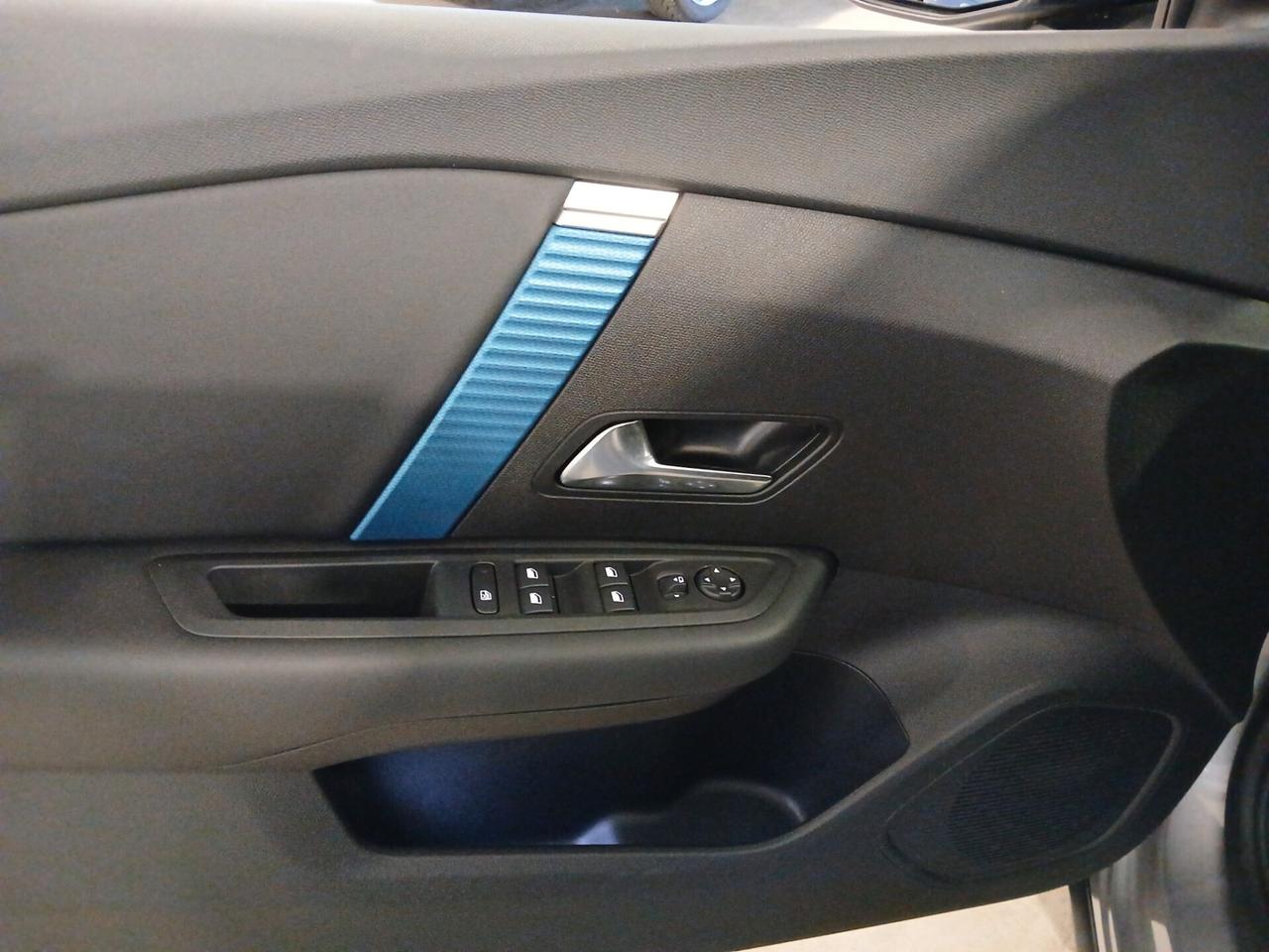 Citroen C4 e-C4 motore elettrico 136 CV Shine