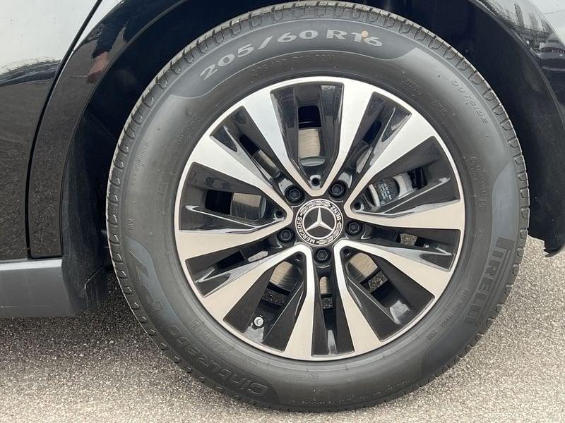 Mercedes-Benz Classe A 180 Advanced 136 CV