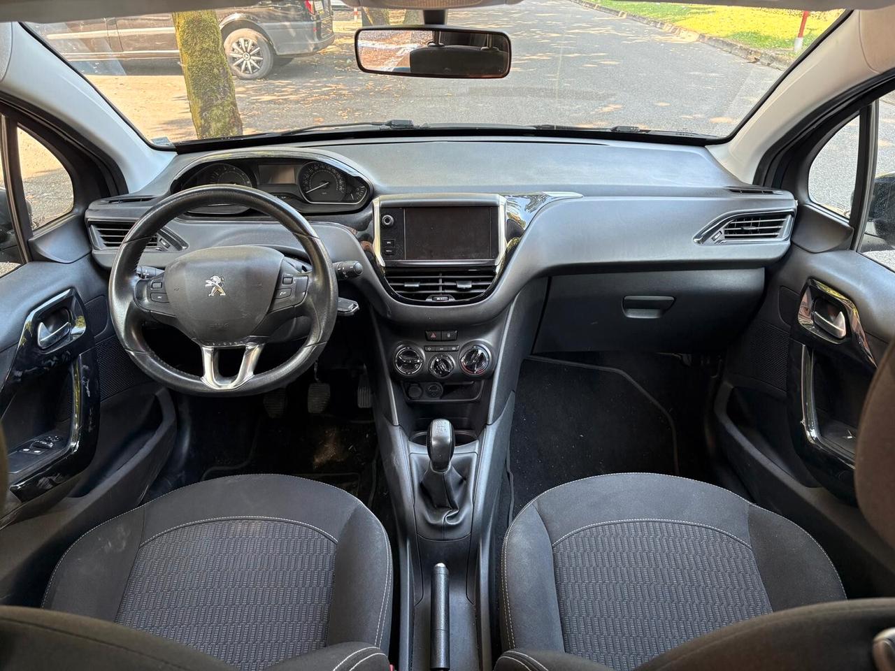 Peugeot 208 PureTech 82 5 porte Allure