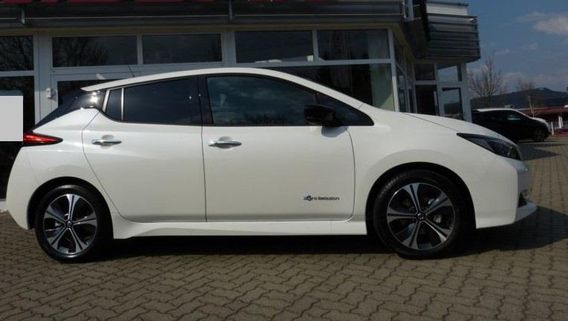 NISSAN Leaf N-Connecta 40 kWh