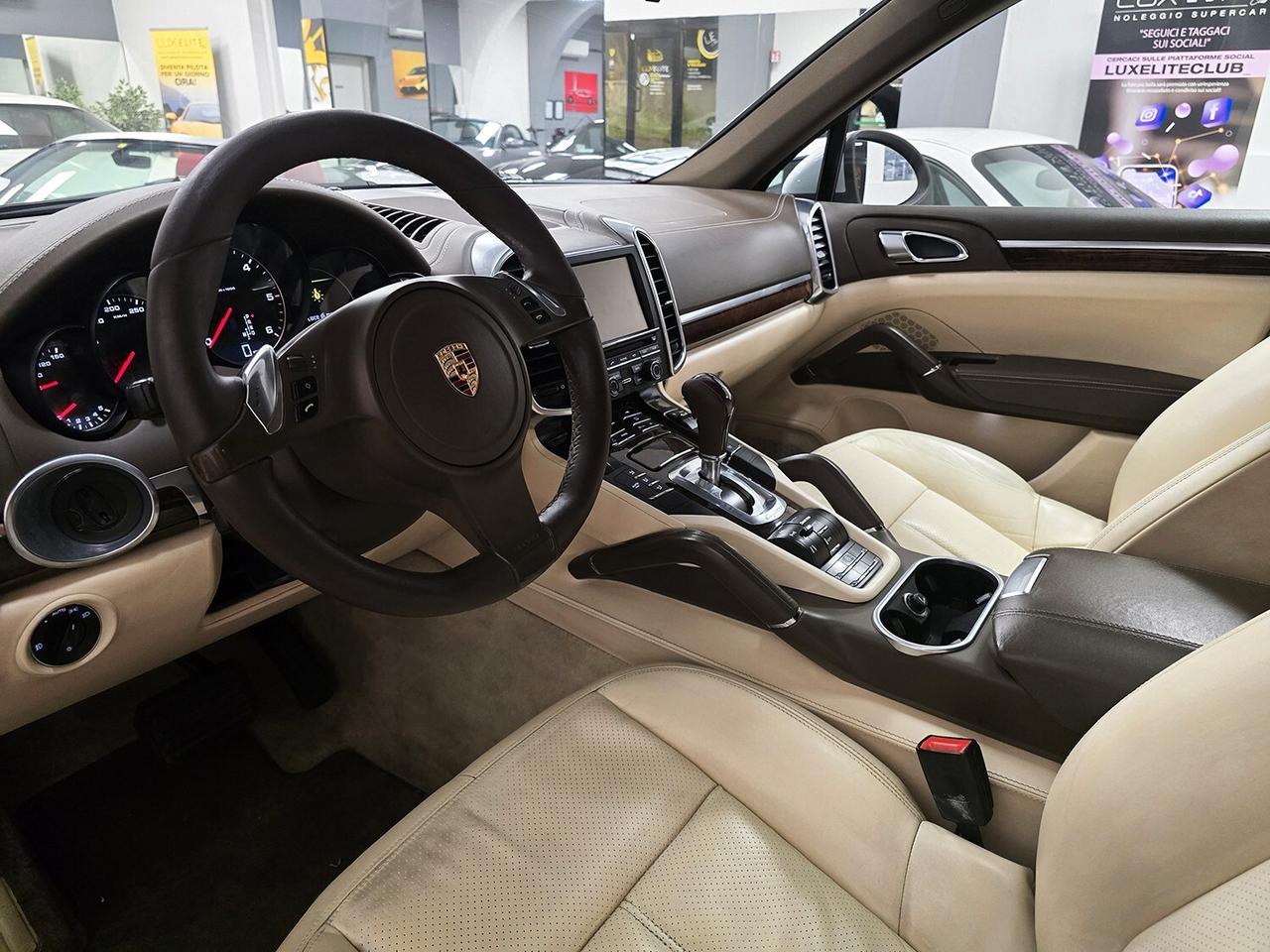 Porsche Cayenne 3.0 V6 TDI TIPTRONIC_SERVICE BOOK_NO SUPERBOLLO!