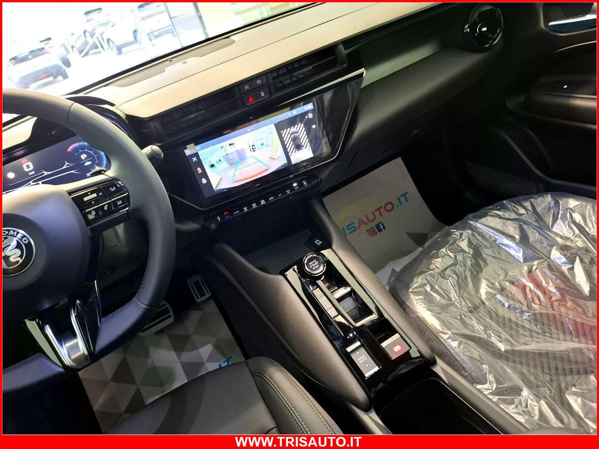 ALFA ROMEO Junior 1.2T Hybrid eDCT6 Speciale NEOPATENTATI IVATA