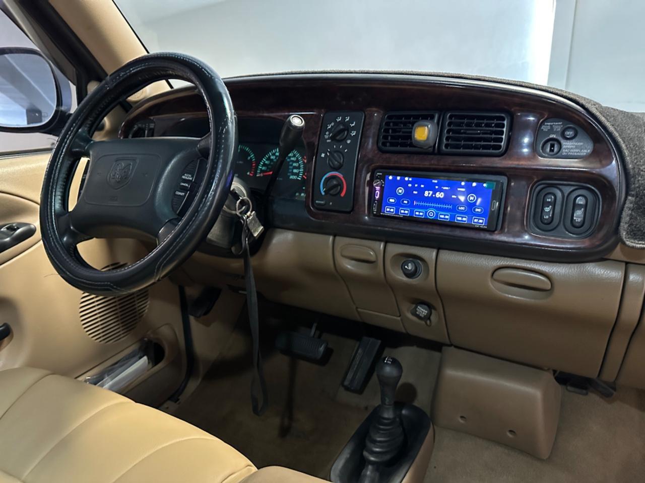 DODGE RAM 2500 5.9 CUMMINS TURBO DIESEL BIG FOOT