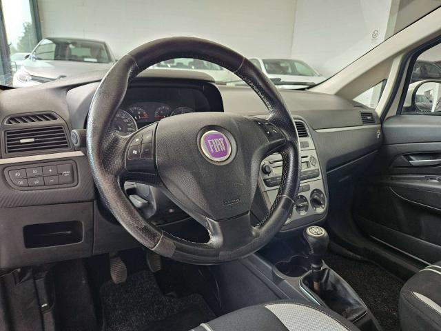 Fiat Grande Punto Grande Punto 3p 1.3 mjt 16v Active 75cv NEOPATENTATI