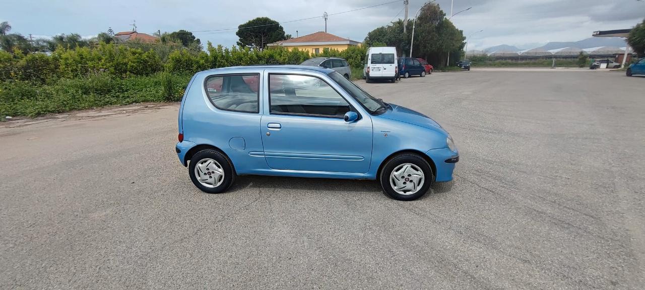 Fiat 600 bz 1.1 Active con climatizzatore e sensori park per neopatentati