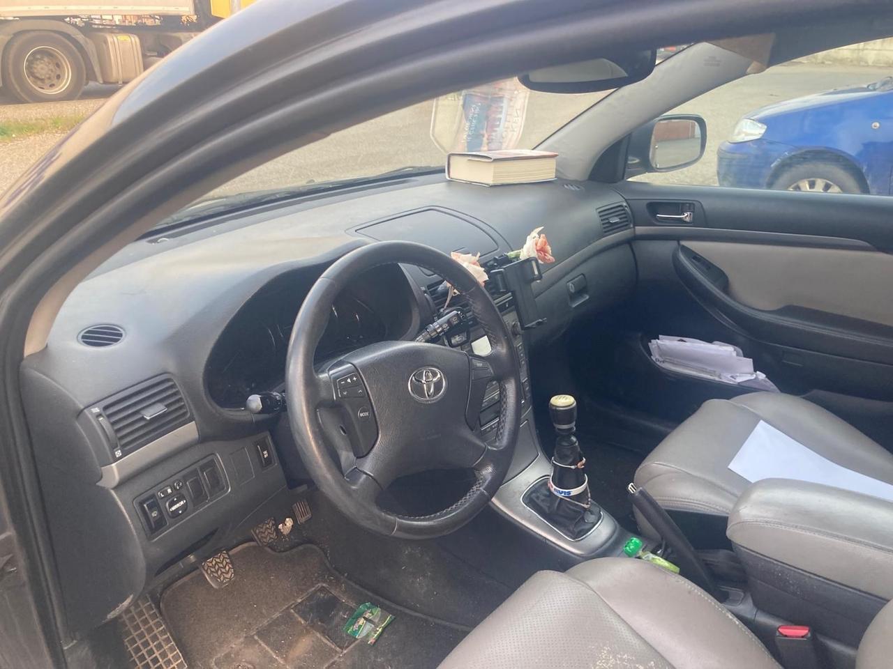 Toyota Avensis 2.2 D-4D 16V Station Wagon