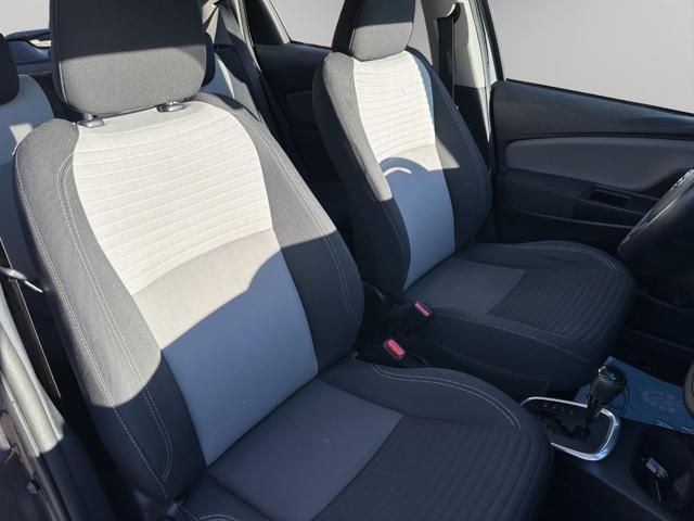 TOYOTA Yaris 1.5 Hybrid 5 porte Business