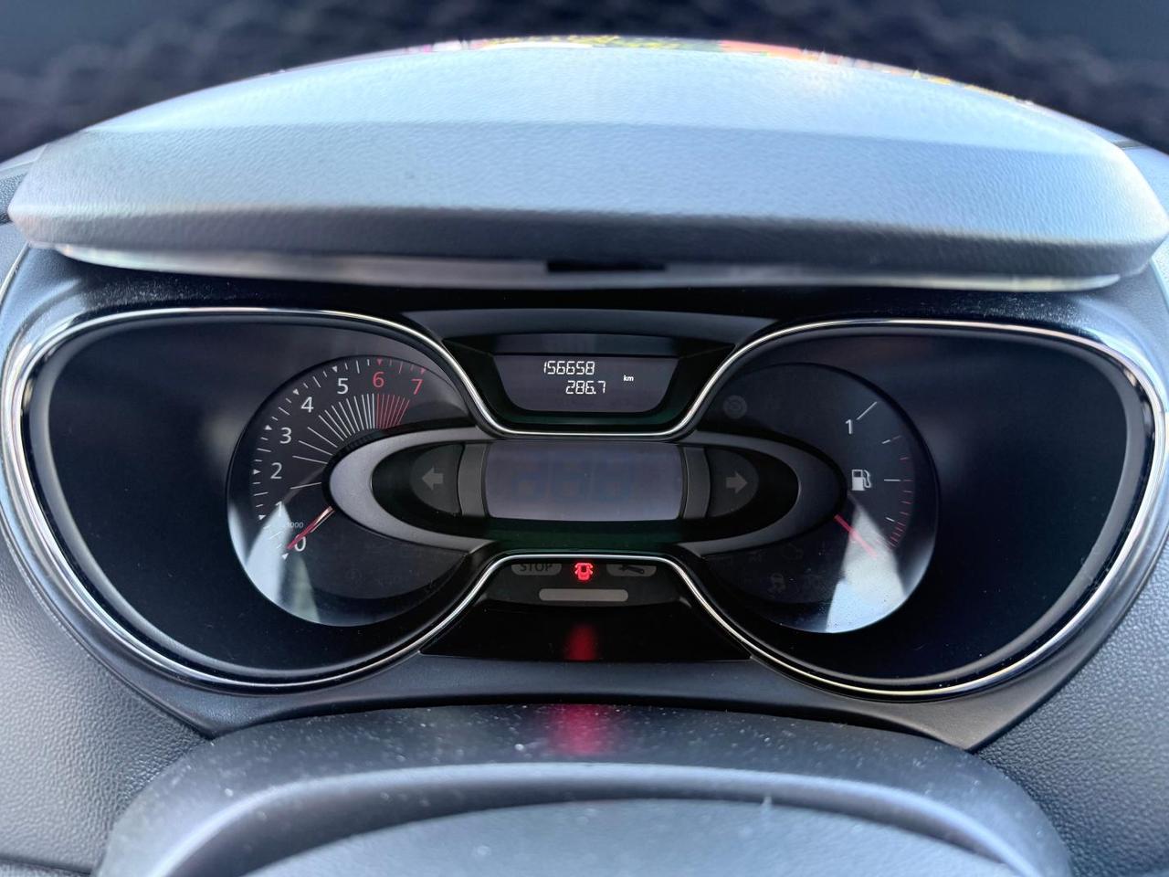 Renault Captur 0.9 tce Intens (energy r-link) 90cv E6