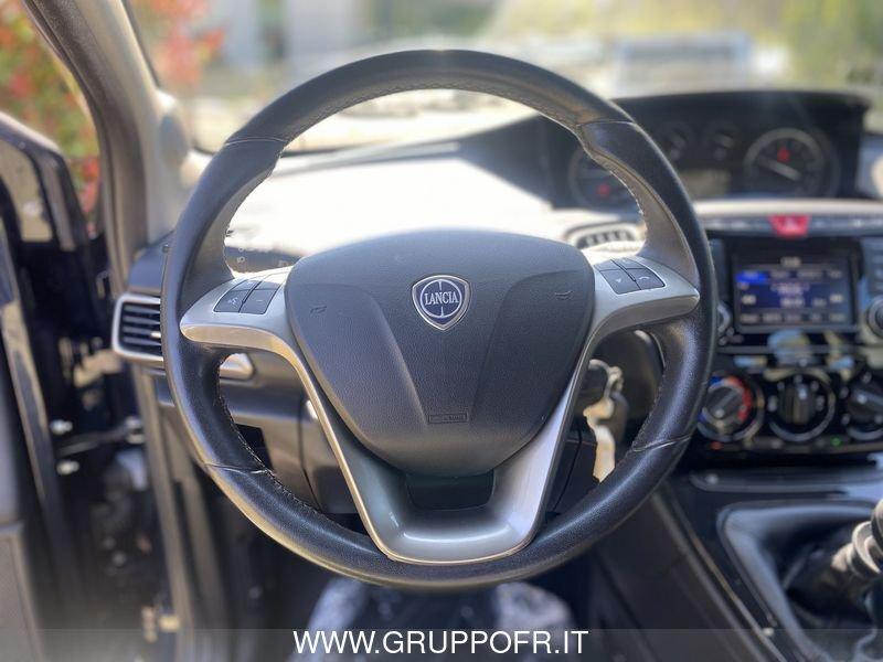 Lancia Ypsilon 1.2 69 CV 5 porte Gold