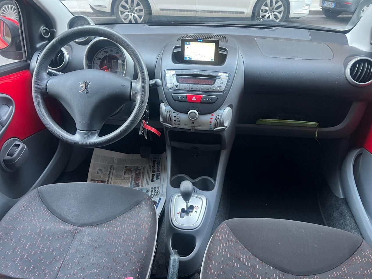 Peugeot 107 1.0 68CV 5p. Sweet Years automatica