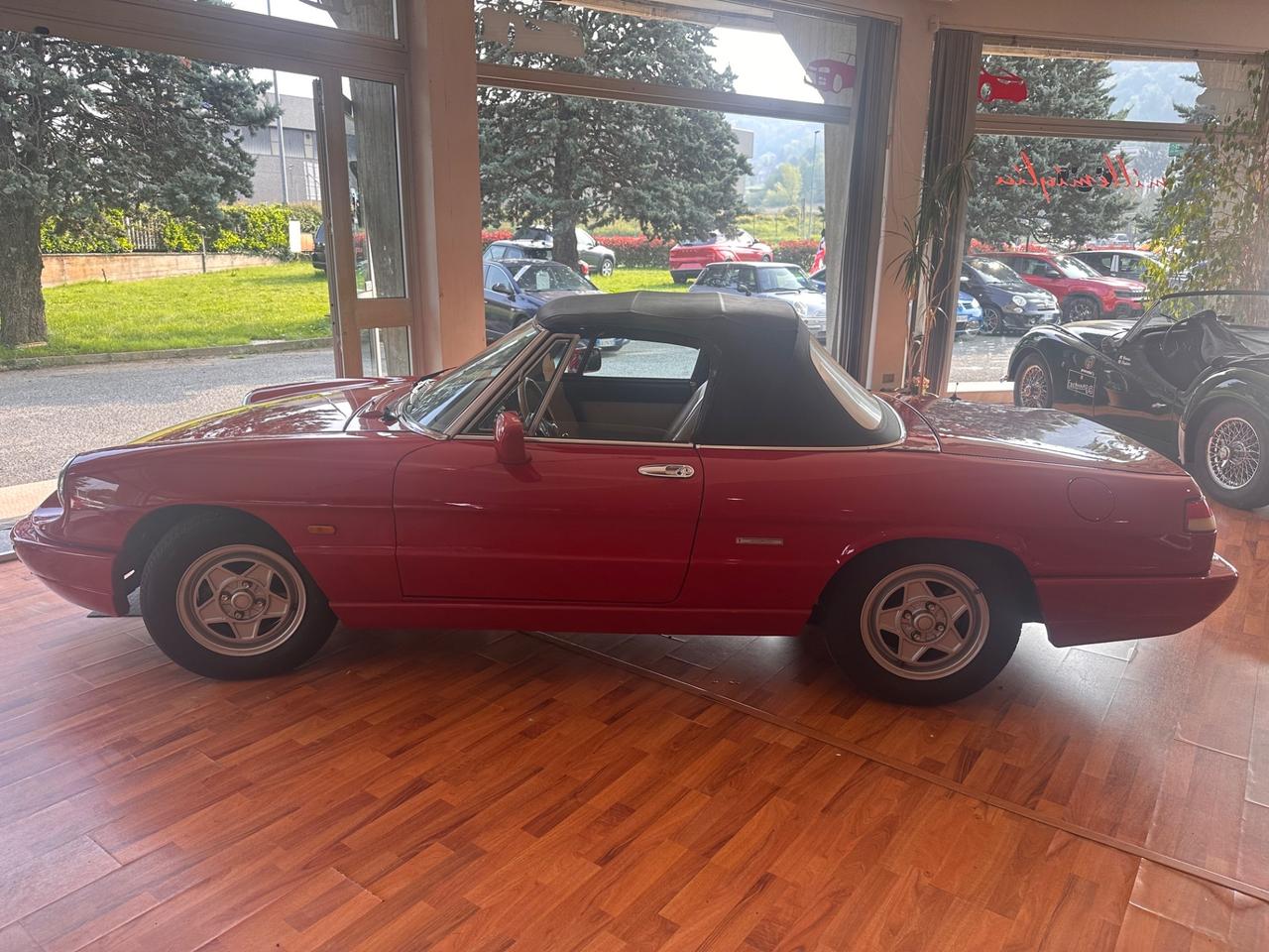Alfa Romeo Spider 1.6