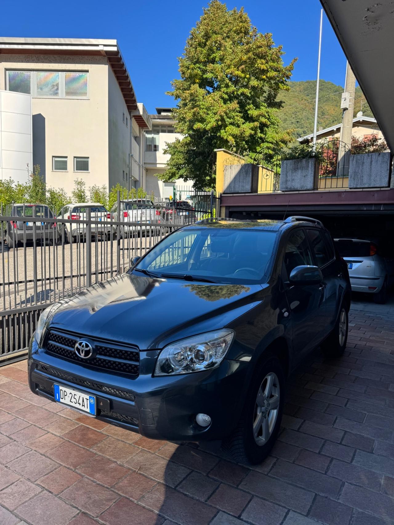 Toyota RAV 4 RAV4 2.2 D-4D 136 CV Sol