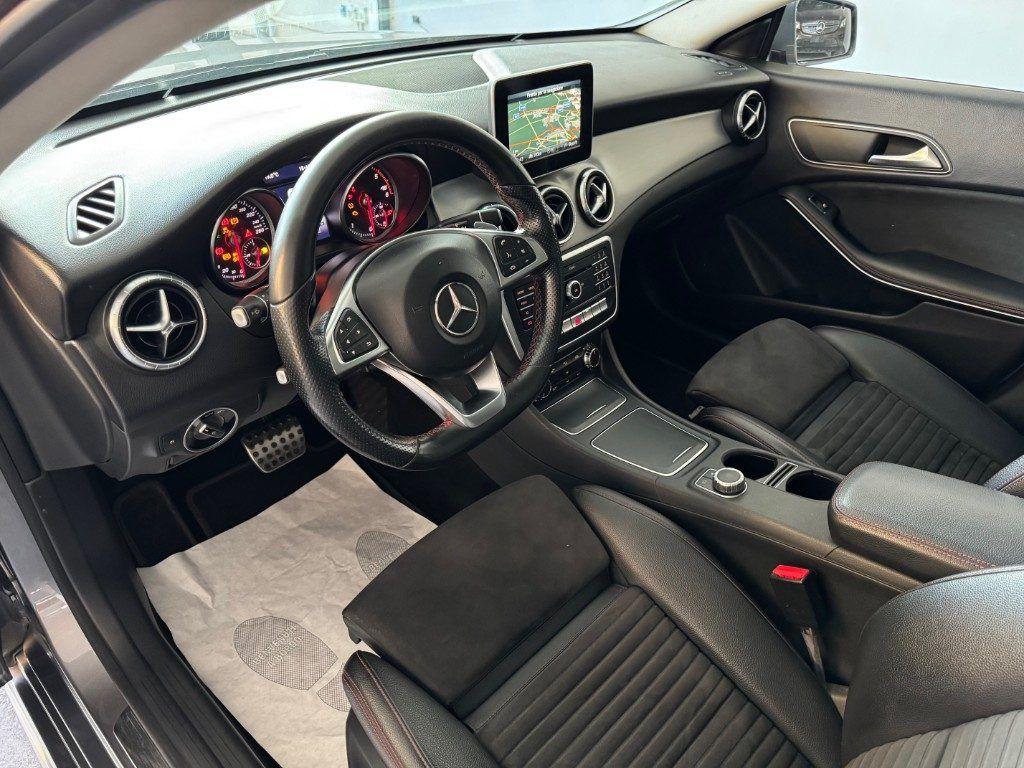 Mercedes-Benz CLA 180 d Premium AMG Edition Tetto Full Opt