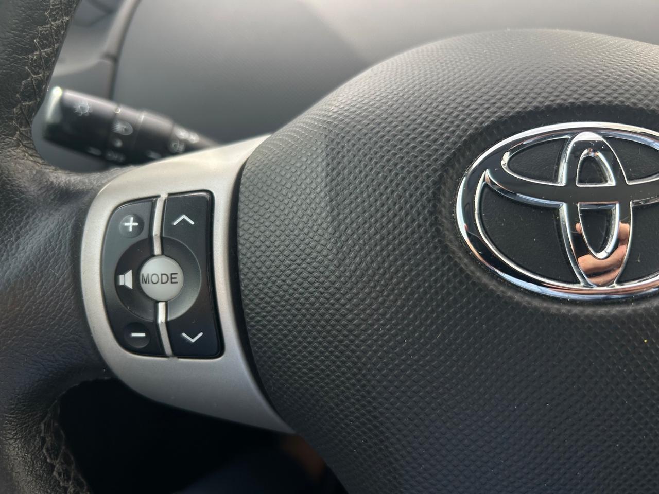 Toyota Yaris 1.0 3 porte Sol