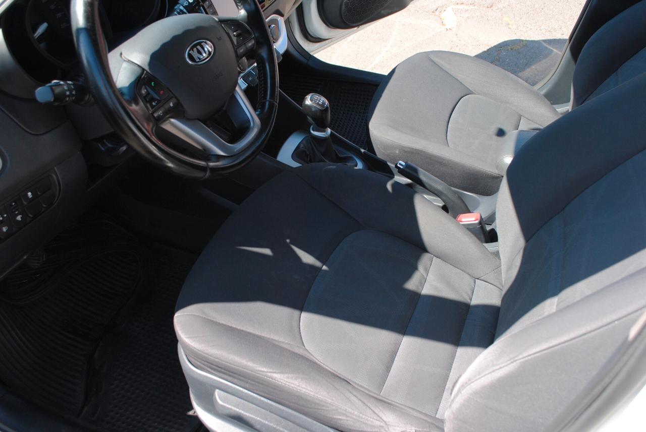 KIA RIO 1.1 CRDI 75 CV OK NEOPATENTATI