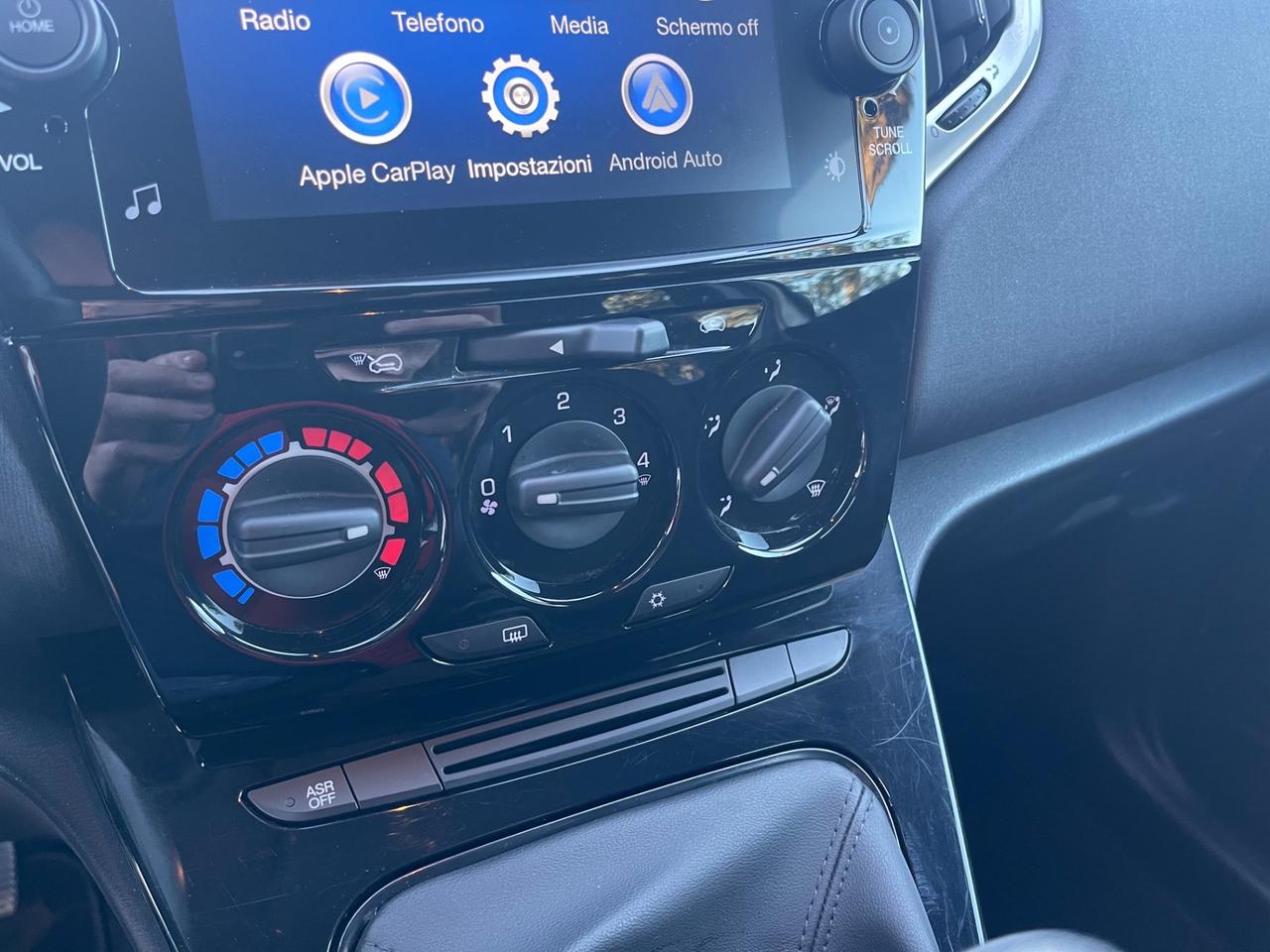 Lancia Ypsilon Gold Hybrid 1.0 FireFly 70cv