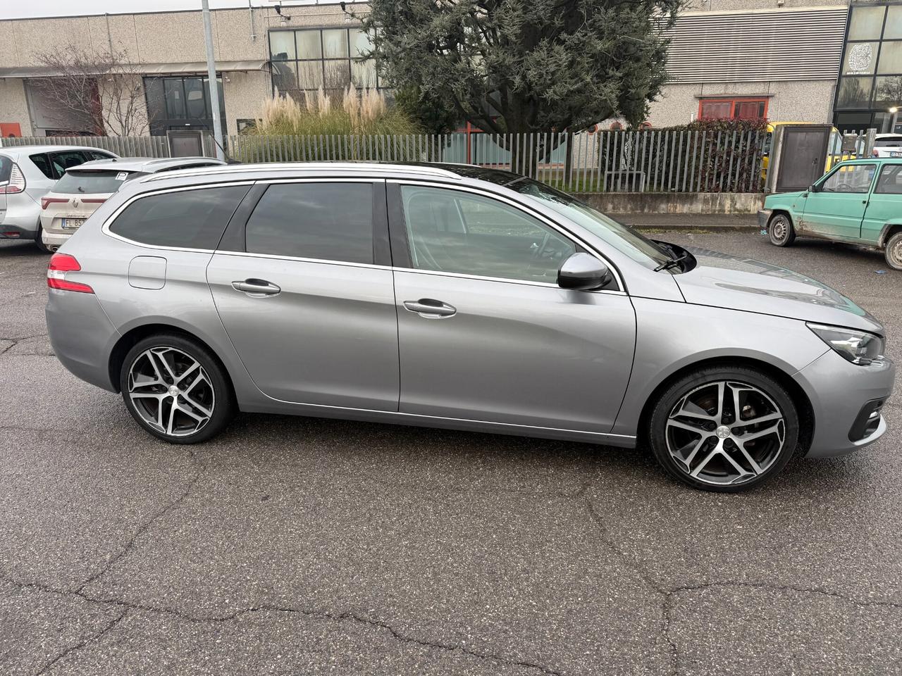 Peugeot 308 BlueHDi 120 S&S EAT6 SW GT Line*NAVI*EURO6B*