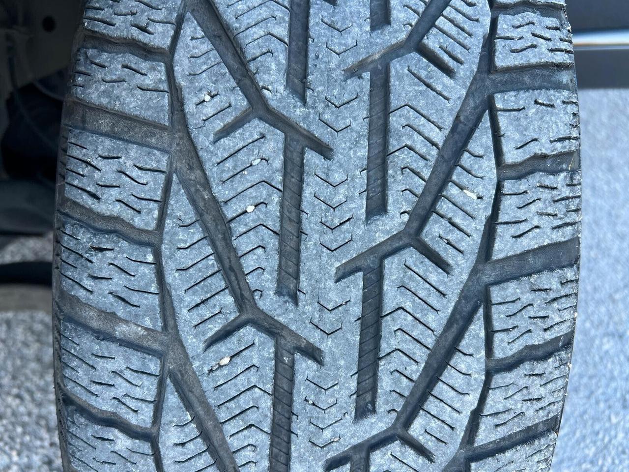 Jaguar F-Pace 2.0 D 180 CV AWD aut. R-Sport