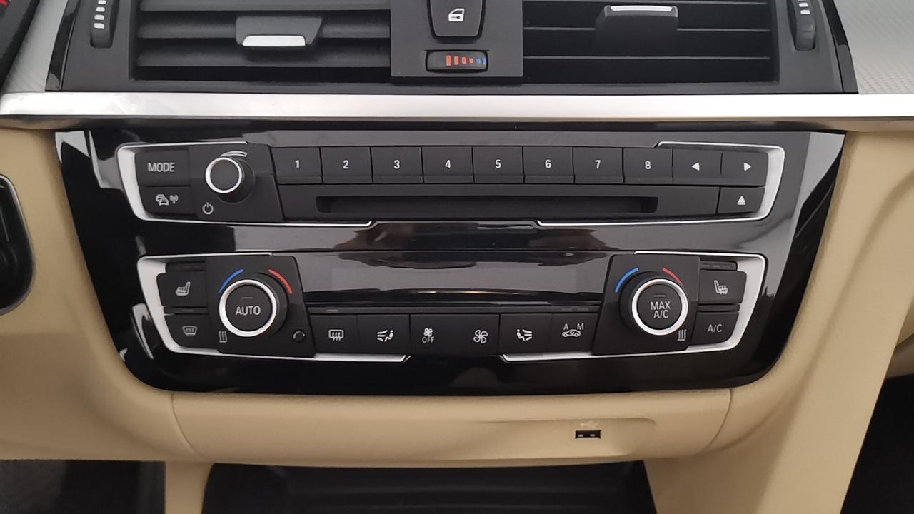 BMW Serie 4 F33 2017 Cabrio - 420d Cabrio Luxury auto