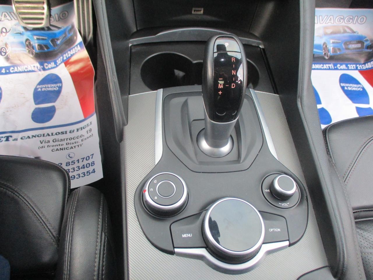 Alfa Romeo Giulia 210 CV AT8 AWD Q4 Veloce STRAFULL