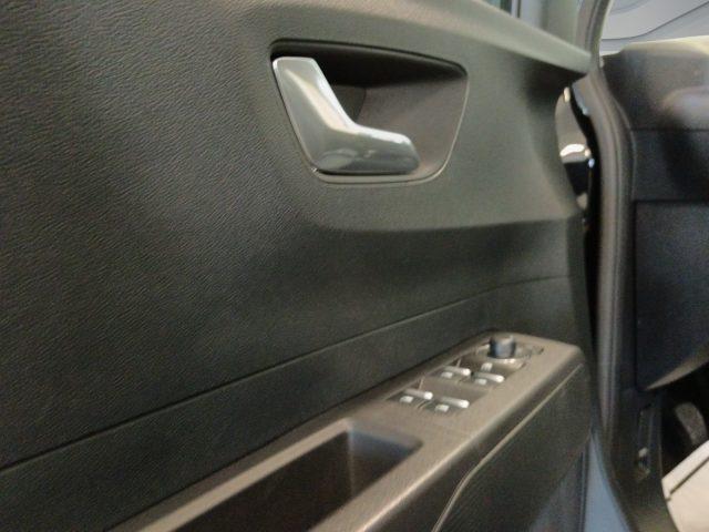 FORD Tourneo Courier 1.0 EcoBoost Titanium