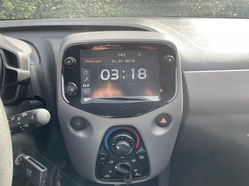 Peugeot 108 1.0 VTi 72 CV 5p. TOUCHSCREEN-NEOPAT.