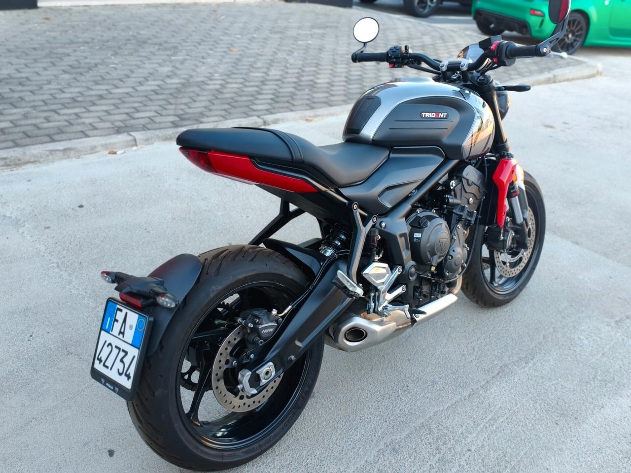 Triumph Trident 660
