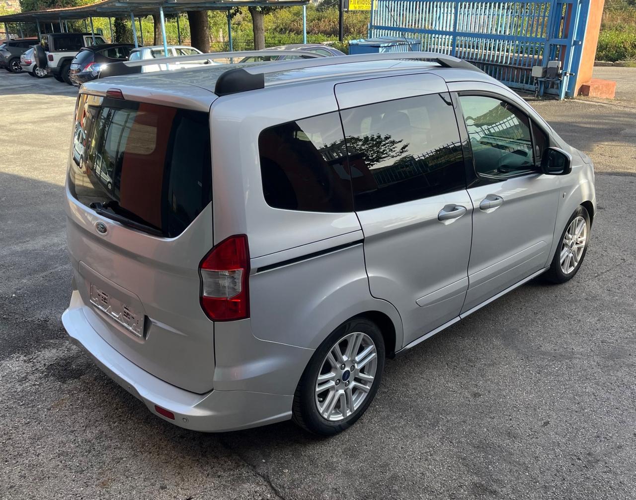 Ford Tourneo Courier 1.5 TDCI 75 CV Titanium