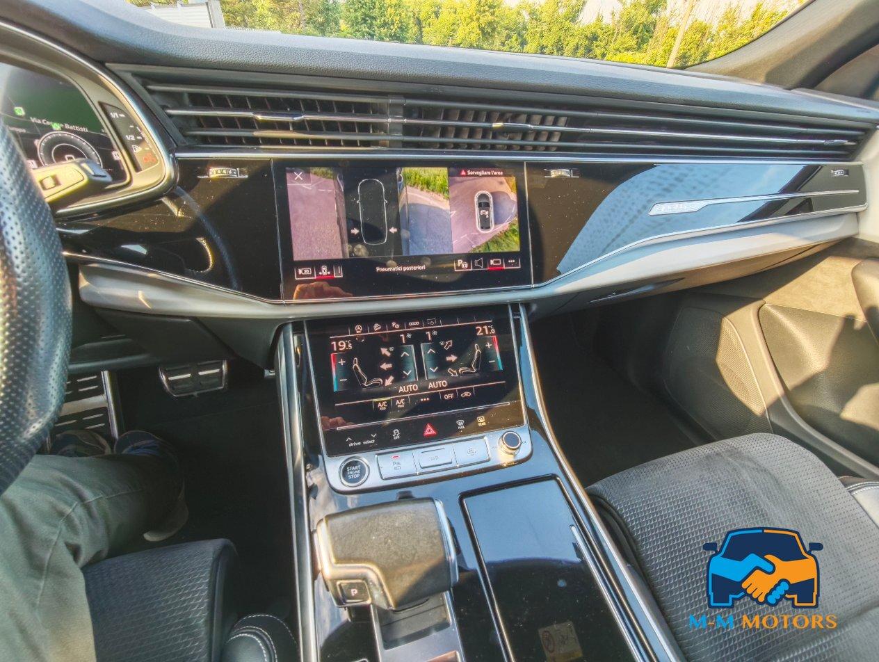 Audi Q8 55 3.0 tfsi mhev Sport quattro tiptronic