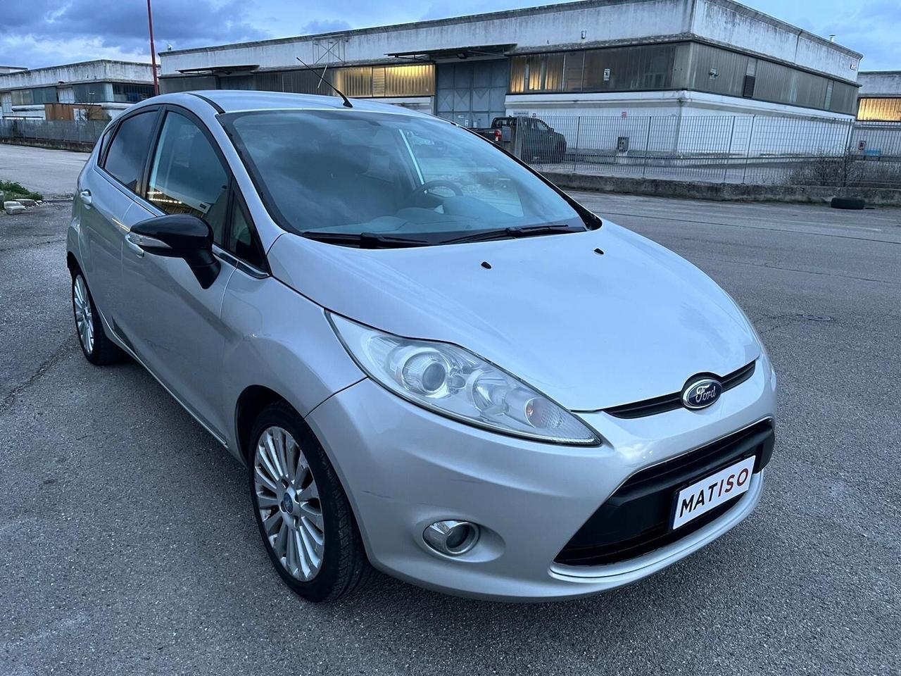 FORD FIESTA 1.4 B-GPL 5p Titanium 135000 km