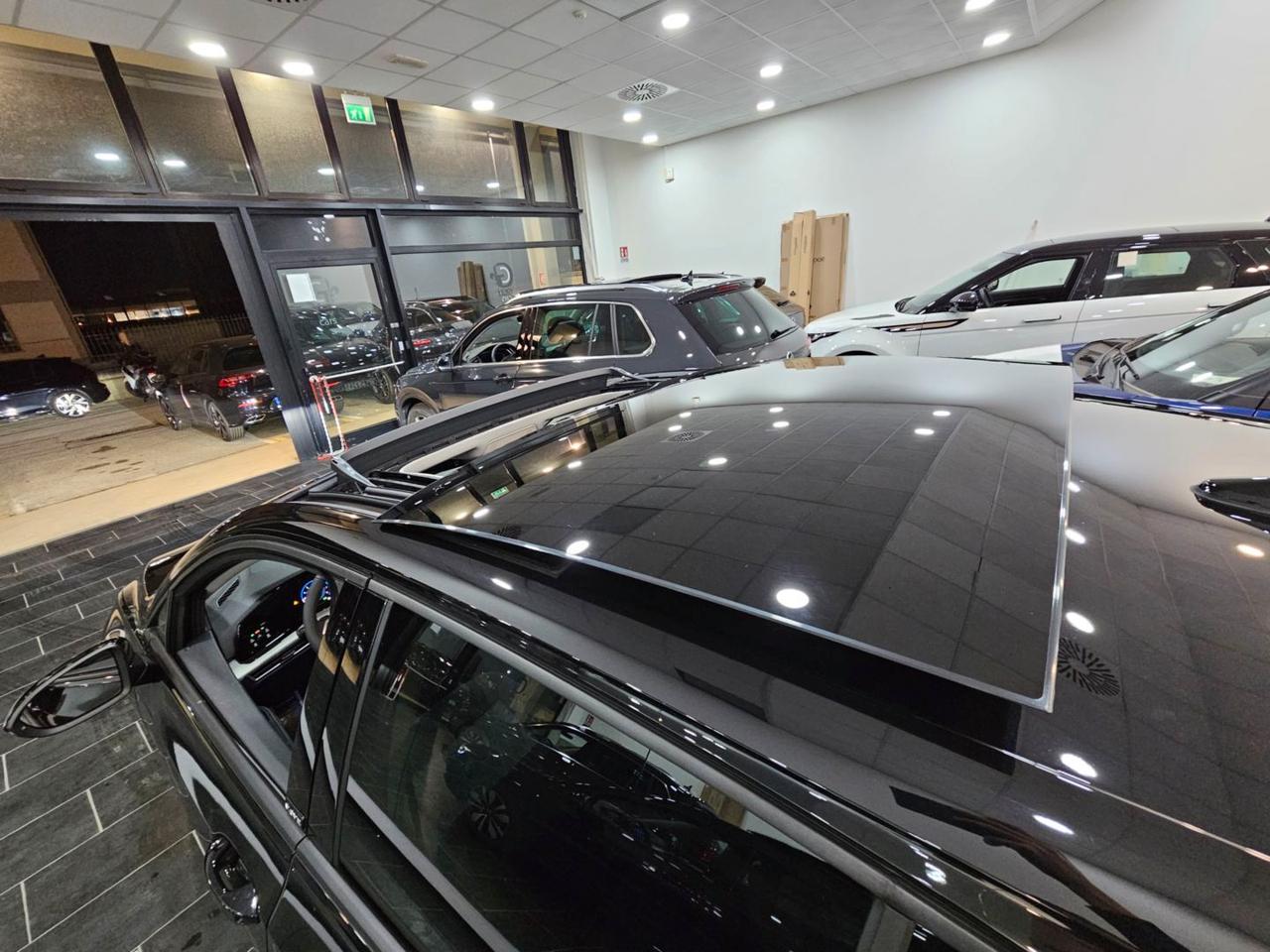 Volkswagen Golf ETSI MOVE LIFE C.16 Tetto Led Matrix Clima3Zone