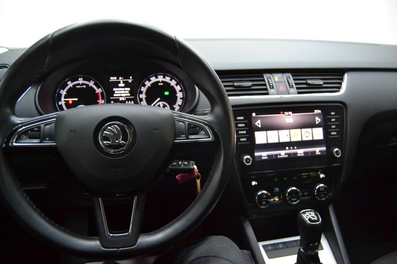 Skoda Octavia 1.5 DSG Wagon Ambition G-Tec