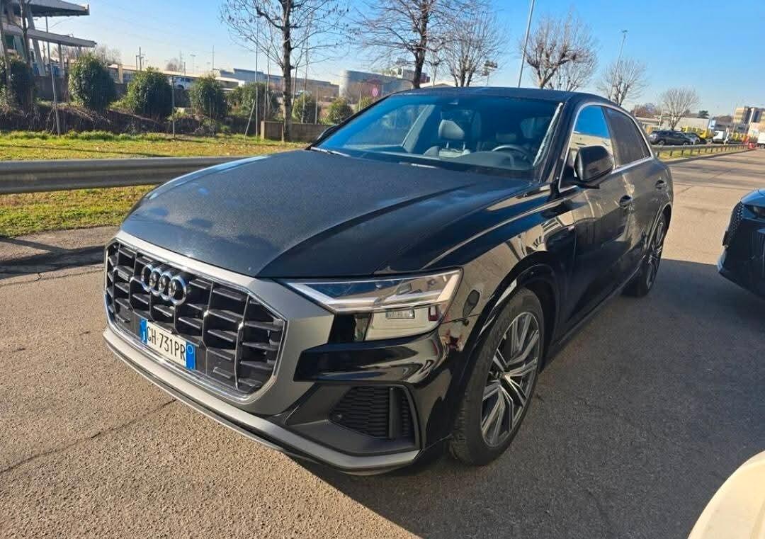 Audi Q8 45 TDI quattro tiptronic Sport