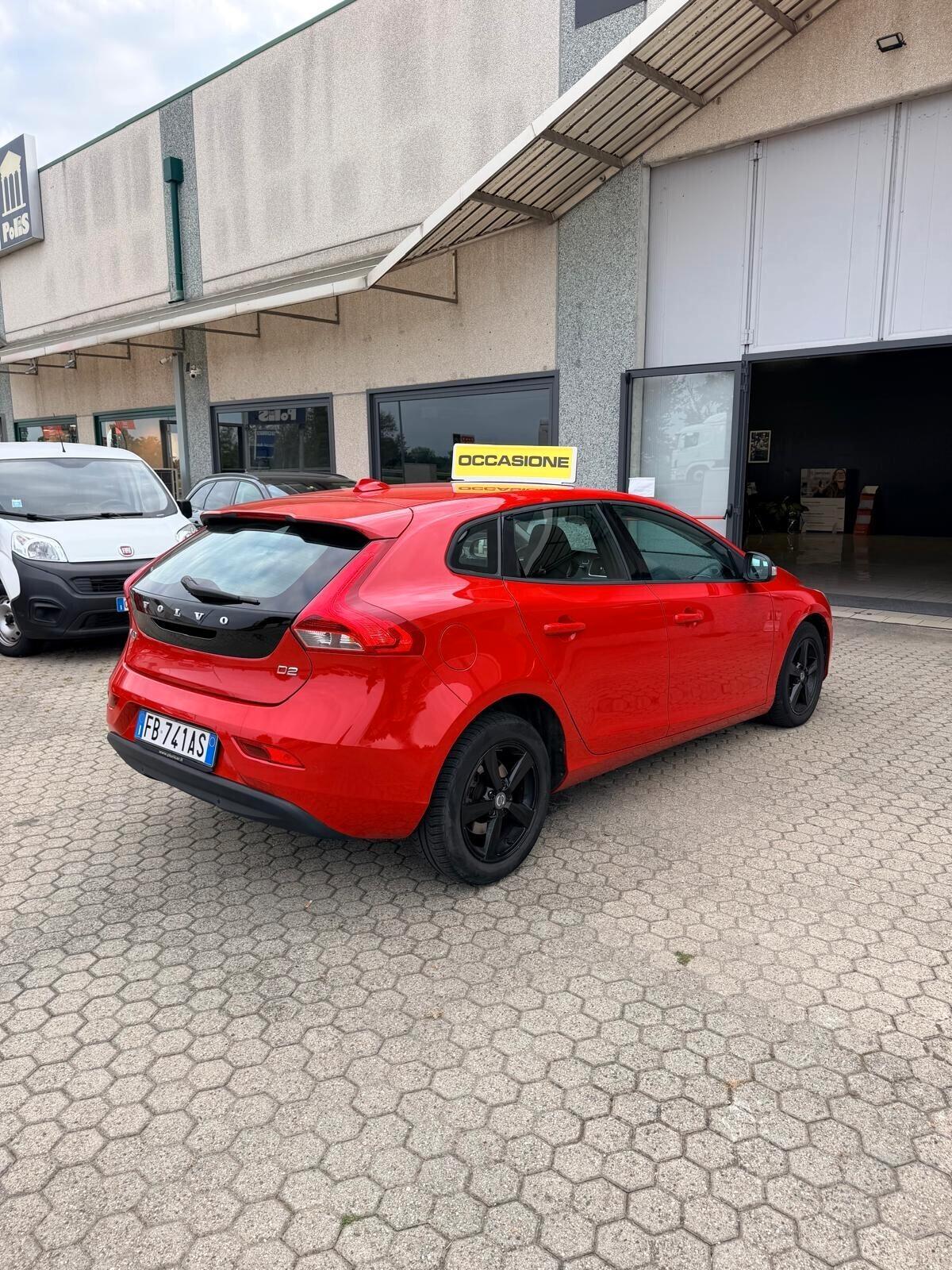 Volvo V40 D2 R-design Momentum