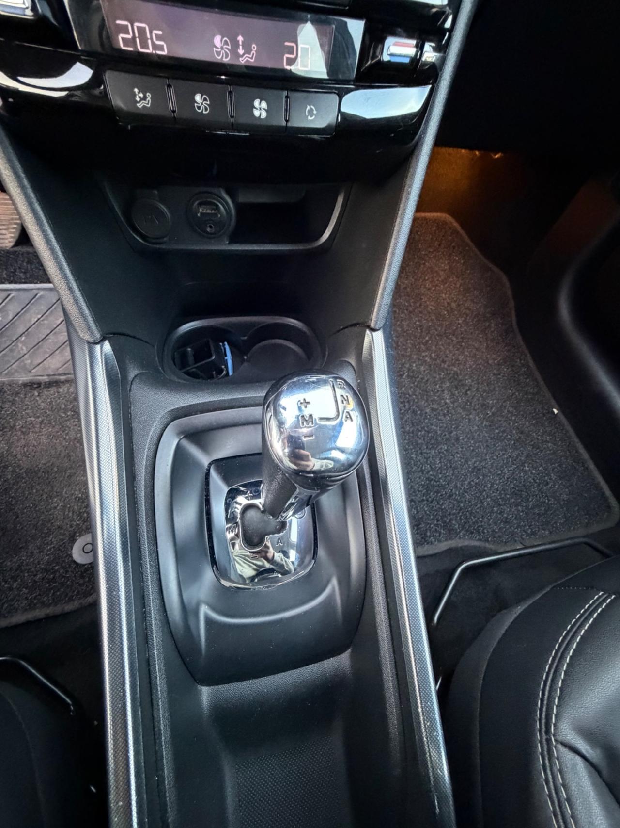 Peugeot 2008 1.2 VTi 82CV Access