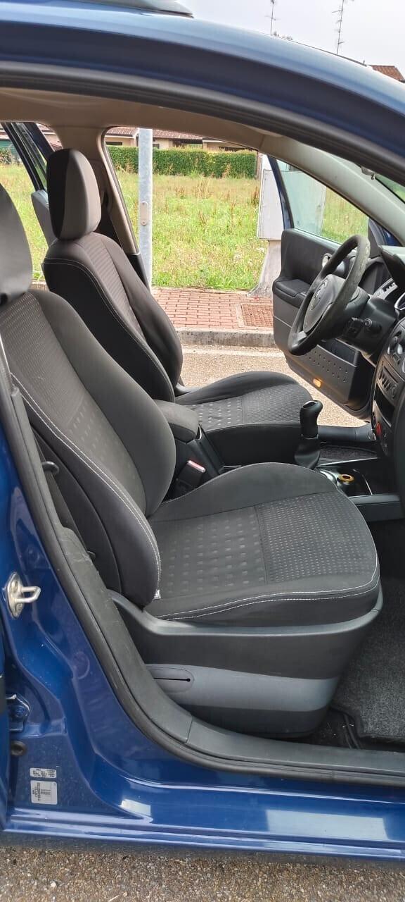 Renault Megane Mégane 1.6 16V 5 porte GPL Luxe Dynamique