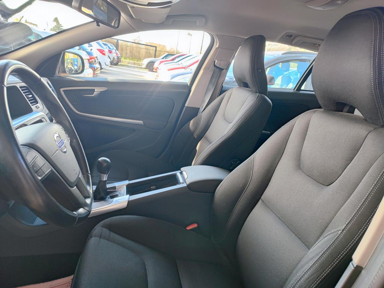 Volvo V60 D2 1.6 Momentum