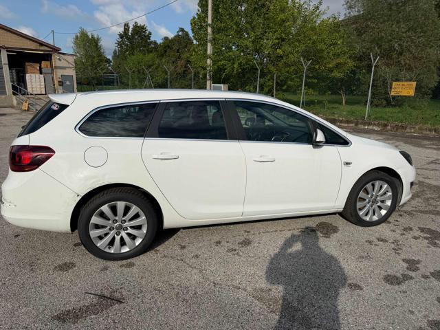 OPEL Astra 1.7 CDTI 110CV Sports Tourer Cosmo Bellissima