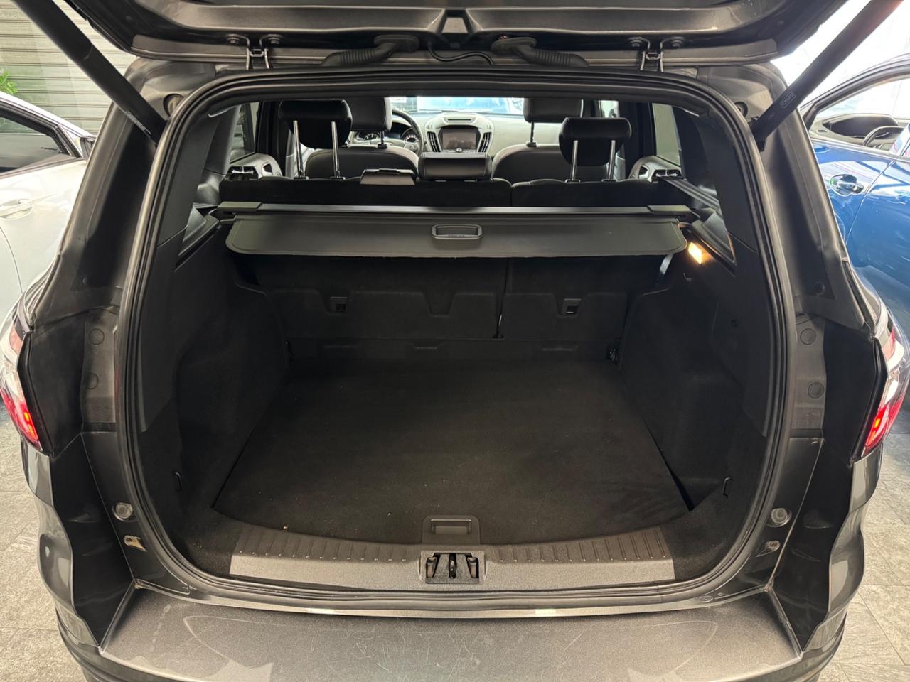 Ford Kuga 1.5 TDCI 120 CV ST-Line Tetto Apribile