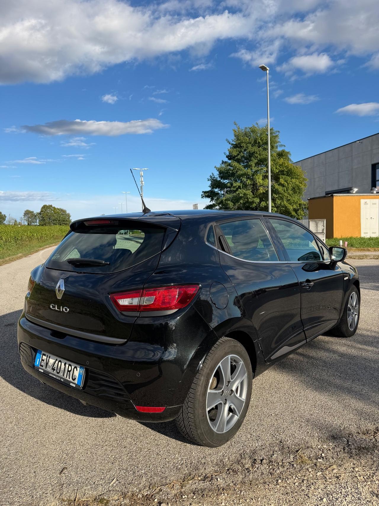 Renault Clio .