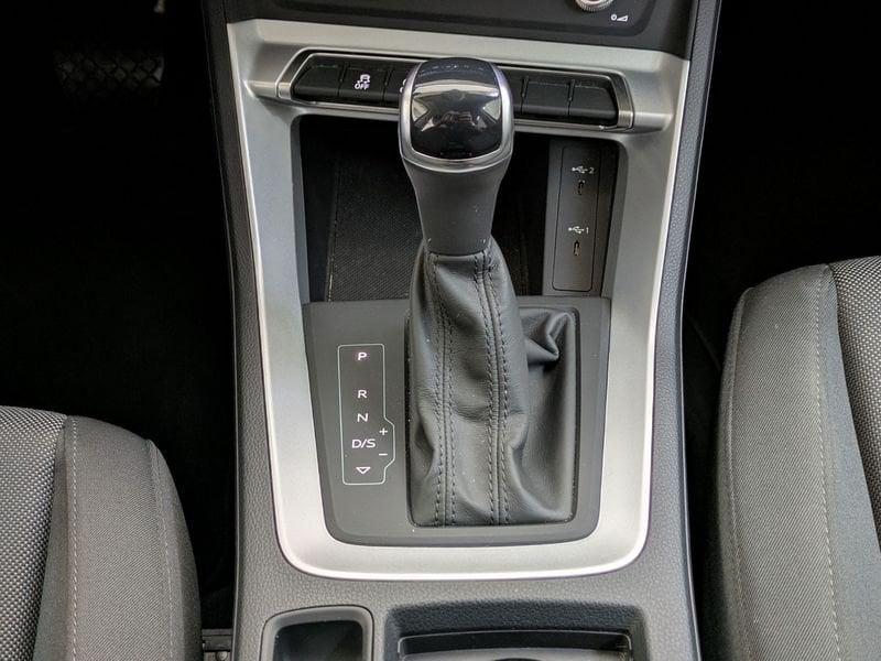 Audi Q3 Q3 35 TDI S tronic Business Advanced