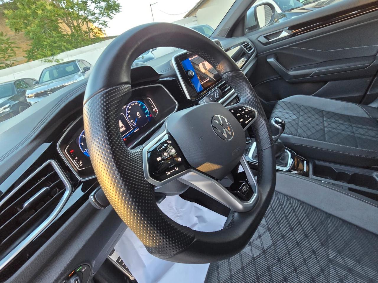Volkswagen T-Roc 1.0 TSI R-Line 110 cv - 2022
