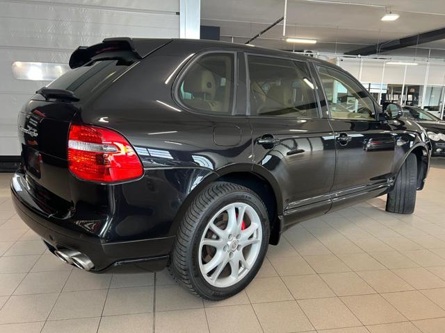 PORSCHE Cayenne 4.8 Turbo