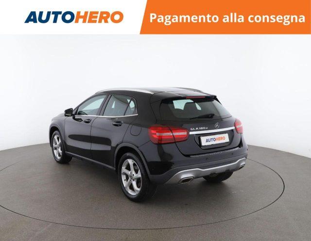 MERCEDES-BENZ GLA 180 d Sport