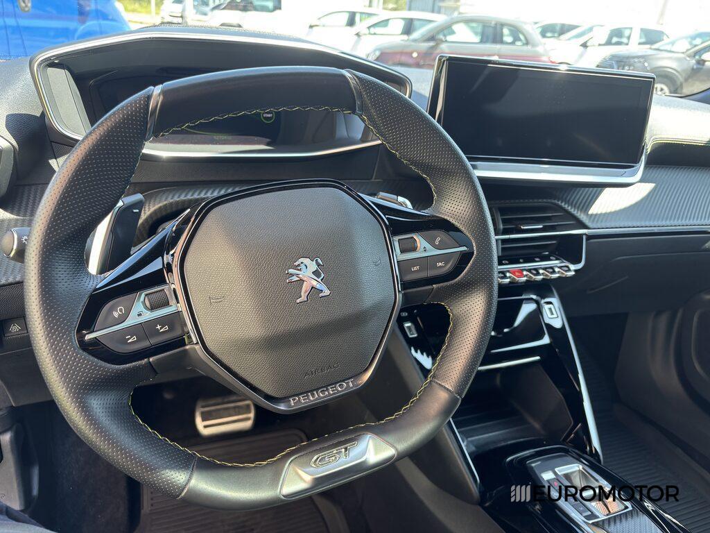 Peugeot 2008 1.2 PureTech GT EAT