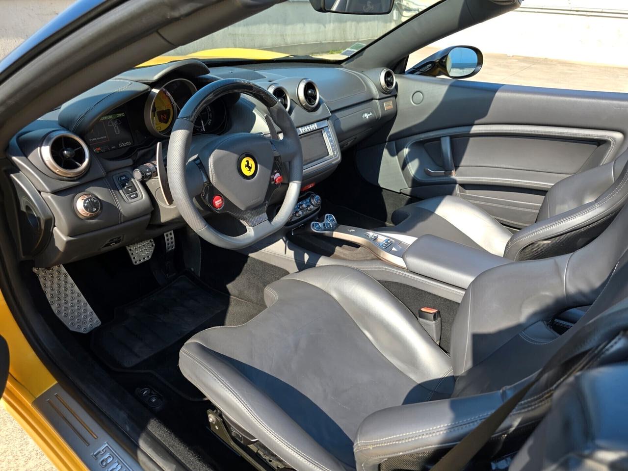 Ferrari California DCT Giallo Triplo Strato