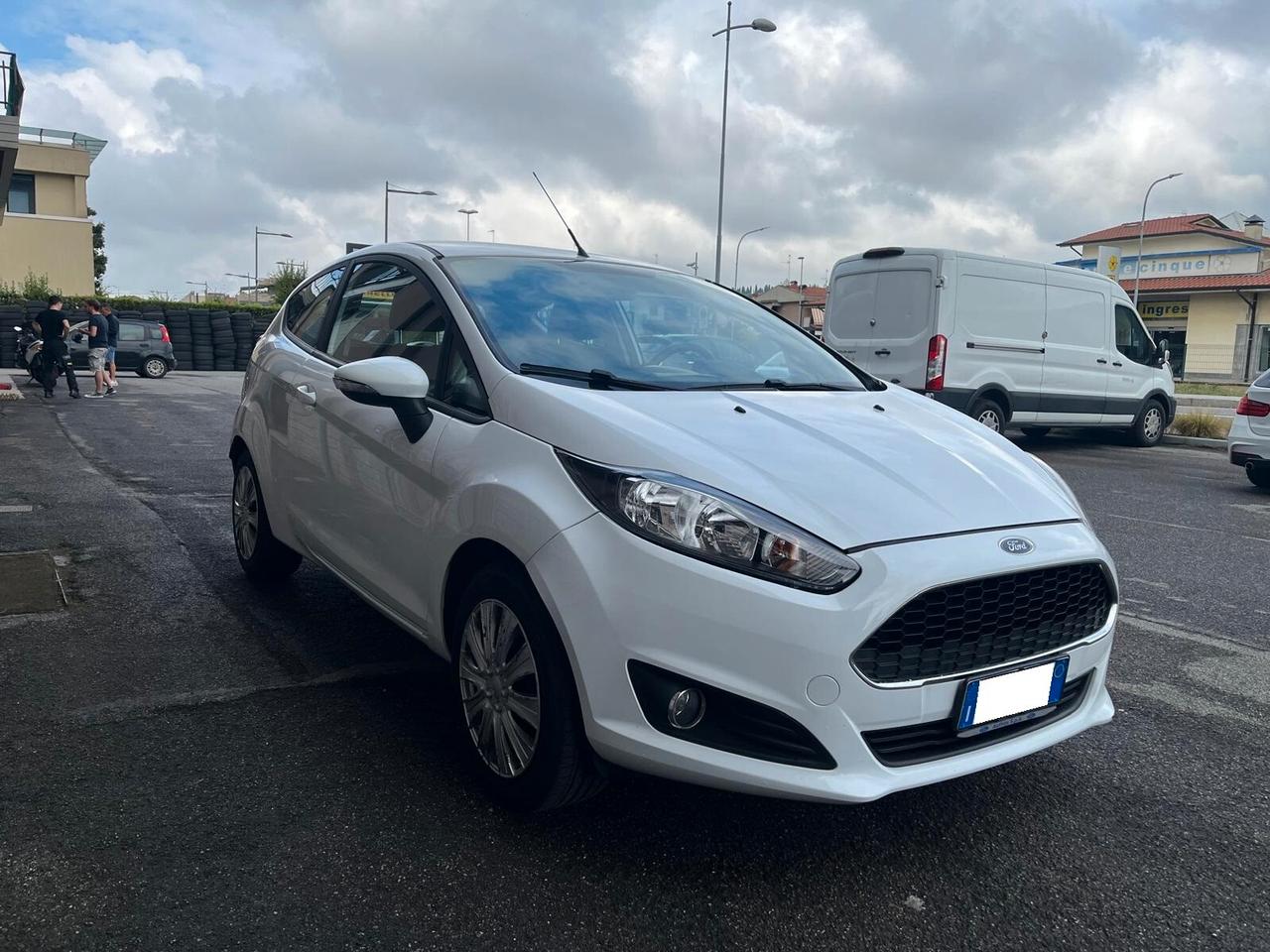 Ford Fiesta 3p 1.5 tdci Business 75cv EURO6 - NEOPATENTATI OK