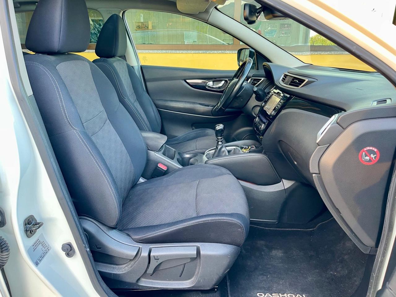 Nissan Qashqai 1.5 dCi 8kw N-Connecta Full op UNIPROP