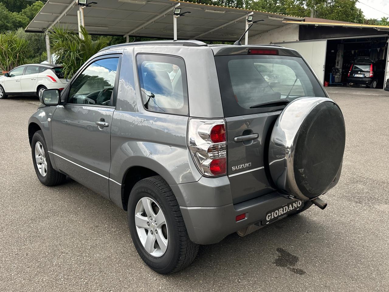 Suzuki Grand Vitara 1.9 3 porte grandinata